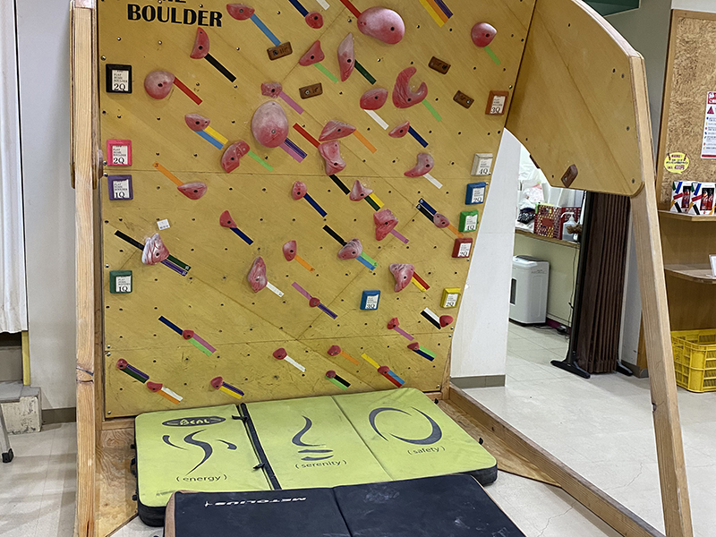 FLAT HOME BOULDER FLAT BOULDERING×PROSET HOLD×IWANOKO